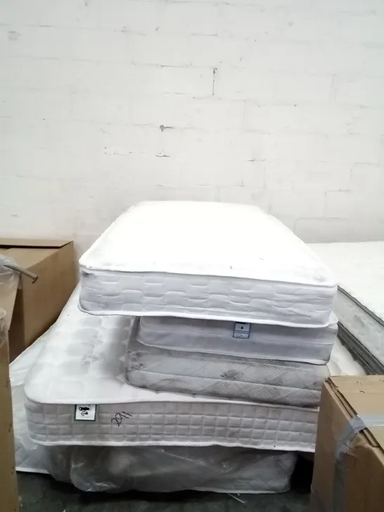 PALLET OF ASSORTED MATTRESSES 