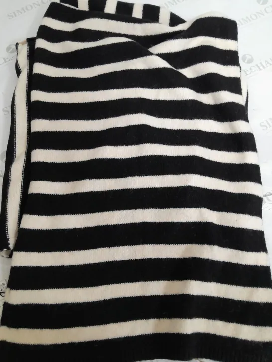 ZARA OVERSIZED STRIPED SCARF 