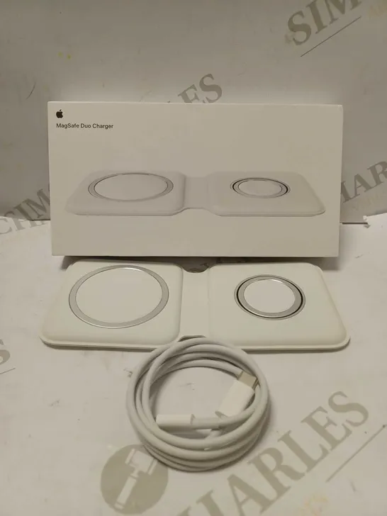 APPLE MAGSAFE DUO CHARGER MHXF3ZM/A RRP £129