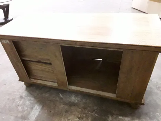 2 DOOR 2 DRAWER CABINET 