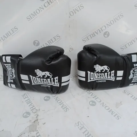 LONSDALE LONDON BOXING GLOVES UNPACKAGED