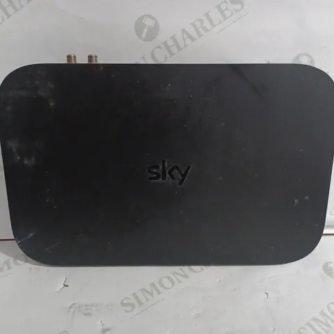 SKY Q BOX - ES130