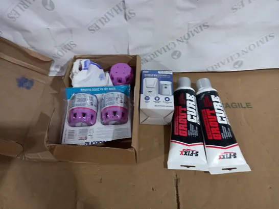 BOX OF ASSORTED HOUSEHOLD ITEMS TO INCLUDE DOORBELLS, GROUT CURE AND ECOZONE 