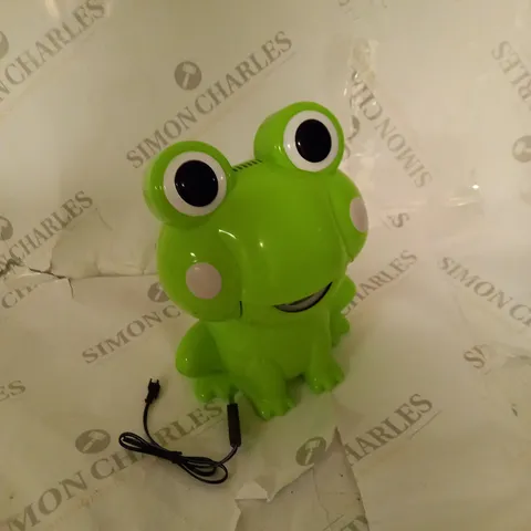 BATTERY OPERATED GREEN FROG BUBBLE BLOWER, WITH USB CABLE