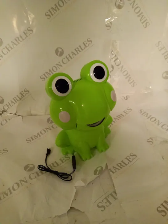 BATTERY OPERATED GREEN FROG BUBBLE BLOWER, WITH USB CABLE