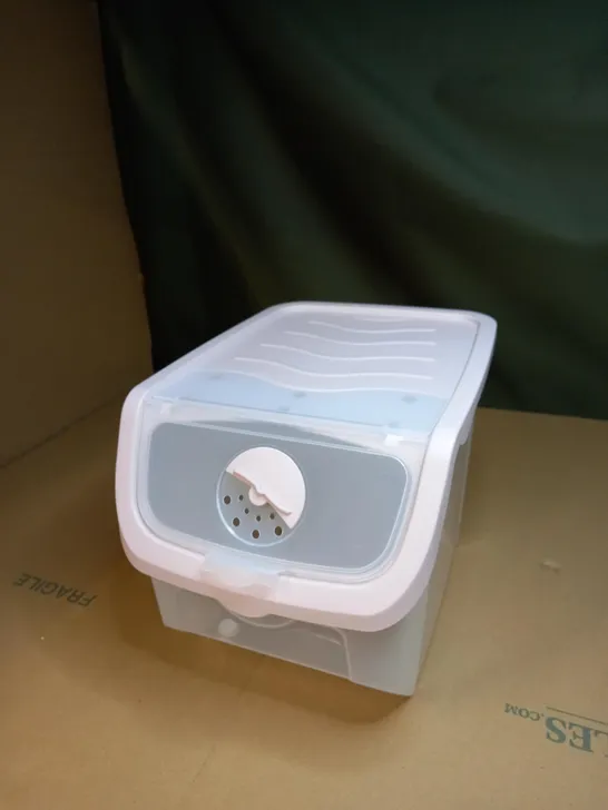 TRANSPARENT STORAGE CONTAINER