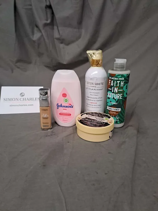 APPROXIMATELY 20 ASSORTED COSMETIC PRODUCTS TO INCLUDE L'OREAL TRUE MATCH FOUNDATION, JOHNSON'S BABY LOTION, AND FAITH IN NATURE CONDITIONER ETC. 