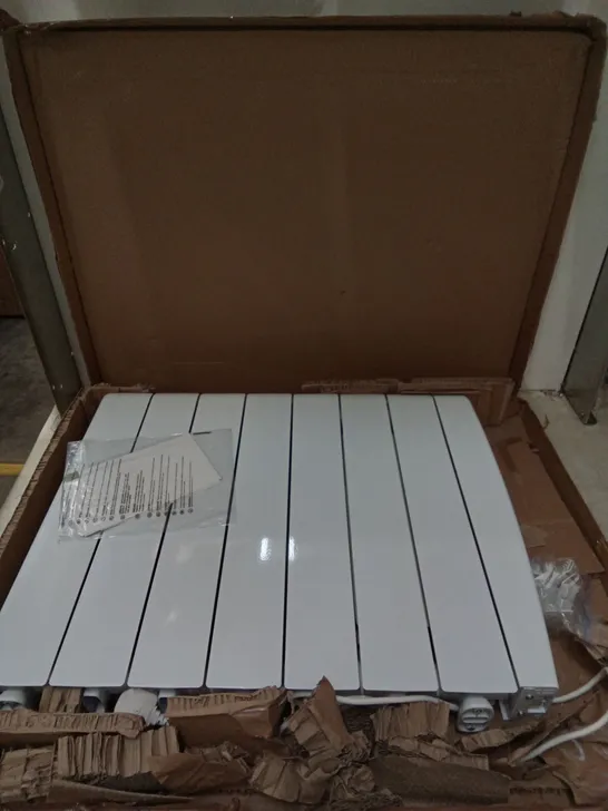 (FAULTY) BOXED WARM HOME CERAMIC RADIATOR 2000W ( WHITE ) 