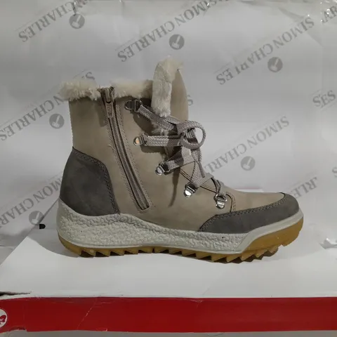 BOXED PAIR OF RIEKER ANTISTRESS WATER RESISTANT WARM HIKING BOOTS IN CREAM - SIZE 6