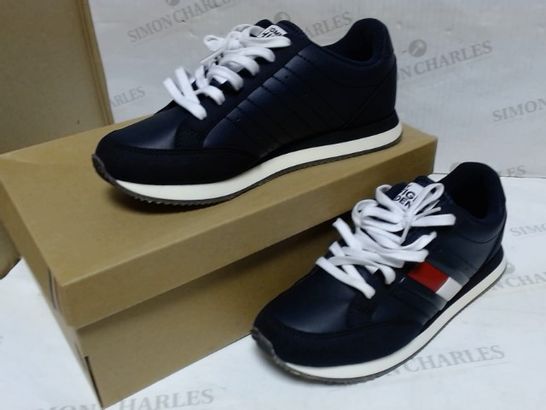 TOMMY HILFIGER TRAINERS UK SIZE 6