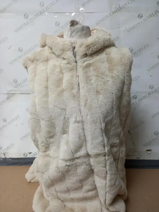 CENTIGRADE FAUX FUR GILET IN CHAMPAGNE SIZE XL 