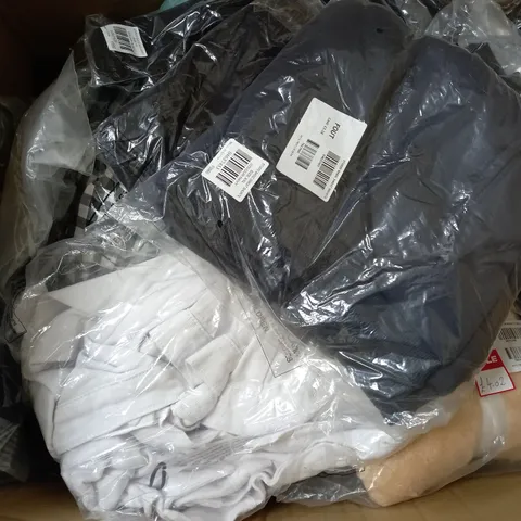 BOX OF APPROXIMATELY 30 ASSORTED ITEMS OF CLOTHING TO INCLUDE STUDIO, JACK & JONES, ETC