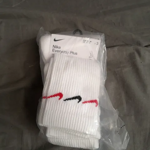 NIKE EVERYDAY PLUS SOCKS X3 UK 8-11