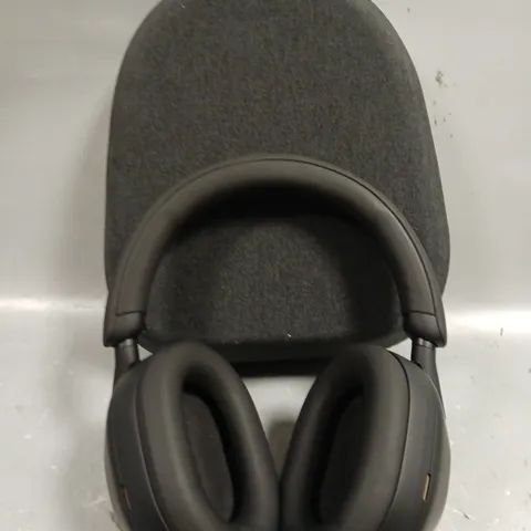 SONY OVERHEAD WIRELESS BLUETOOTH HEADPHONES - MODEL UNSPECIFIED 