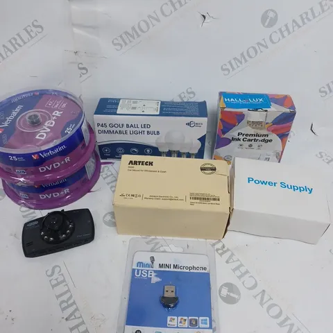 BOXED OF APPROXIMATELY 15 ASSORTED HOUSEHOLD & ELECTRICAL PRODUCTS TO INCLUDE DASH CAM, MINI MICROPHONE, LIGHTBULBS ETC 