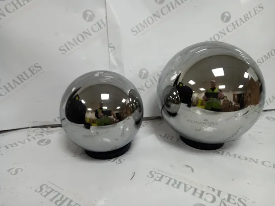 BOXED KELLY HOPPEN SET OF 2 INDOOR OUTDOOR PRELIT GLASS DECOR, REFLECTIVE ORBS