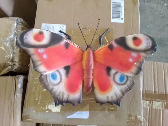 BOXED BUTTERFLY WALL DECORATION