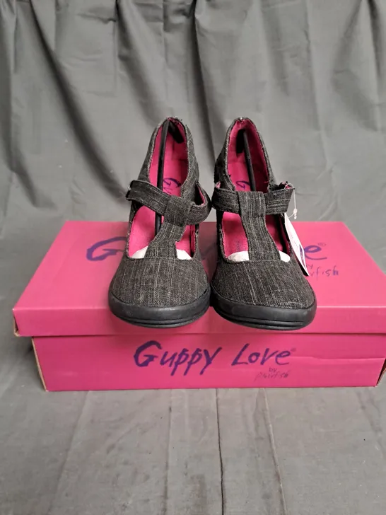 BOXED LOT OF 12 PAIRS OF LADIES WEDGE HEEL SHOES. VARIOUS SIZES