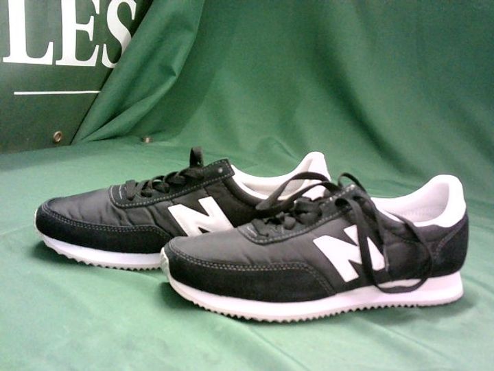 black and white new balance trainers