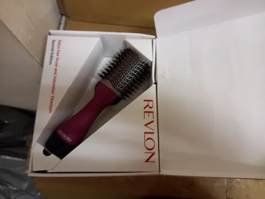 REVLON VOLUMISING HAIR DRYER  RRP £79.99