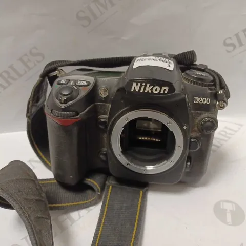 NIKON D200 DIGITAL CAMERA