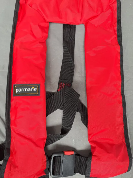 PARMARIS LIFEJACKET IN RED