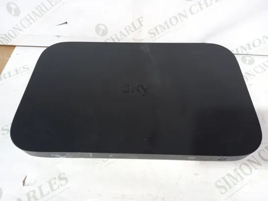 SKY ES240 Q BOX