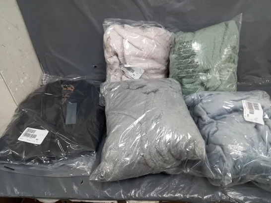 BOX OF APPROXIMATELY 10 ASSORTED BAGGED PIECES OF CLOTHING IN VARIOUS STYLES, SIZES, AND BRANDS 