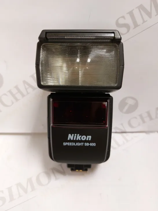 NIKON SPEEDLIGHTS SB-600 FLASH LENS 