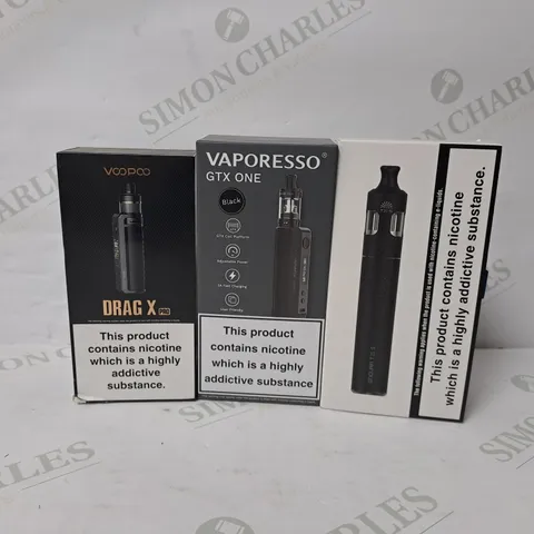 APPROXIMATELY 10 ASSORTED E-CIGARETTE PRODUCTS TO INCLUDE VOOPOO DRAG X PRO, VAPORESSO GTX ONE, INNOKIN ENDURA T20S 