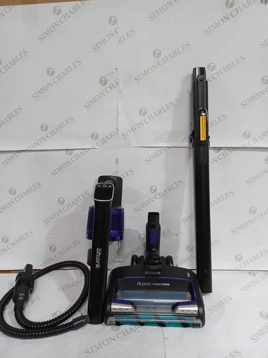 SHARK CORDLESS STICK VACUUM IZ390UKTQ