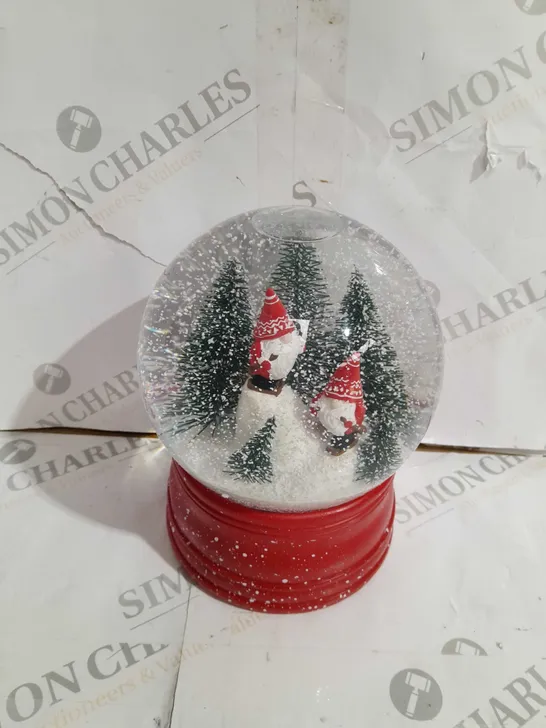 SANTA EXPRESS CHRISTMAS CHARACTER MUSICAL WATER SPINNER