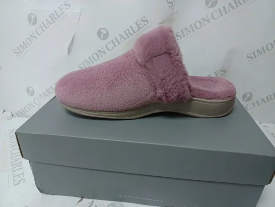 BOXED VIONIC MARIEL SLIPPERS IN DUSKY PINK SIZE 6