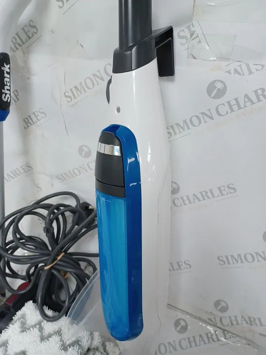 BOXED SHARK KLIK AND FLIP STEAM MOP