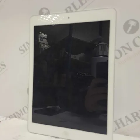 APPLE A1474 IPAD AIR 