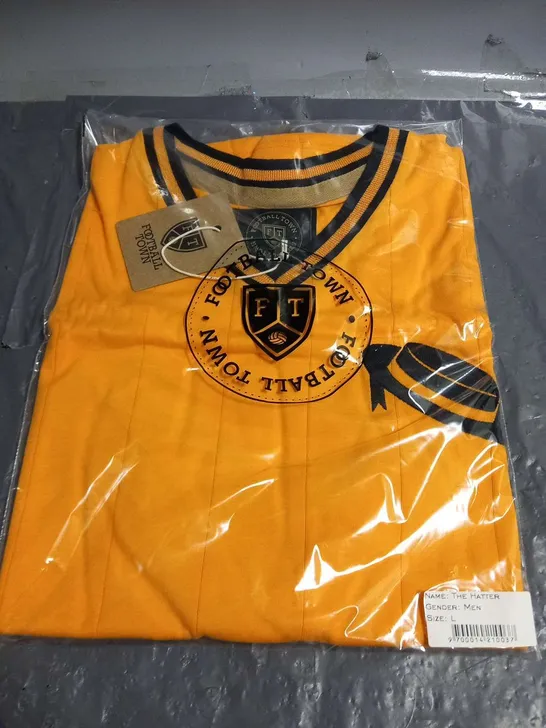 BRAND NEW BOXED FOOTBALL TOWN THE HATTER MEN SIZE L