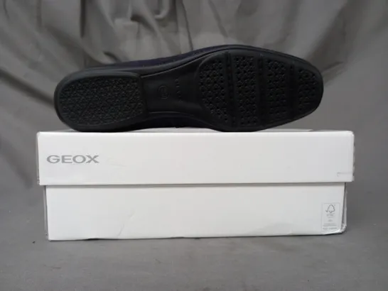 BOXED PAIR OF GEOX SLIP-ON SHOES IN DARK NAVY UK SIZE 6.5