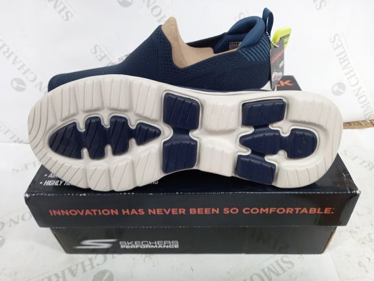 BOXED PAIR OF SKECHERS GOWALK 5 TRAINERS - BLUE/WHITE - UK 10