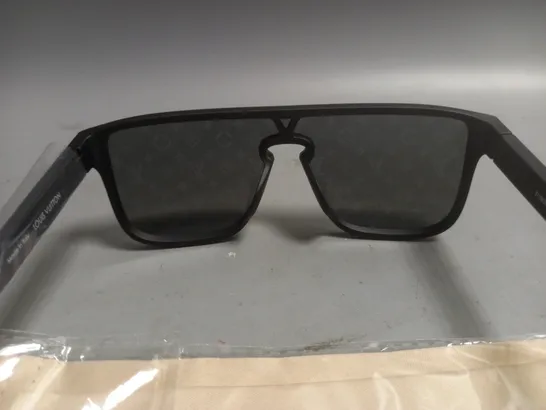 MEN'S LOUIS VUITTON WAIMEA SUNGLASSES