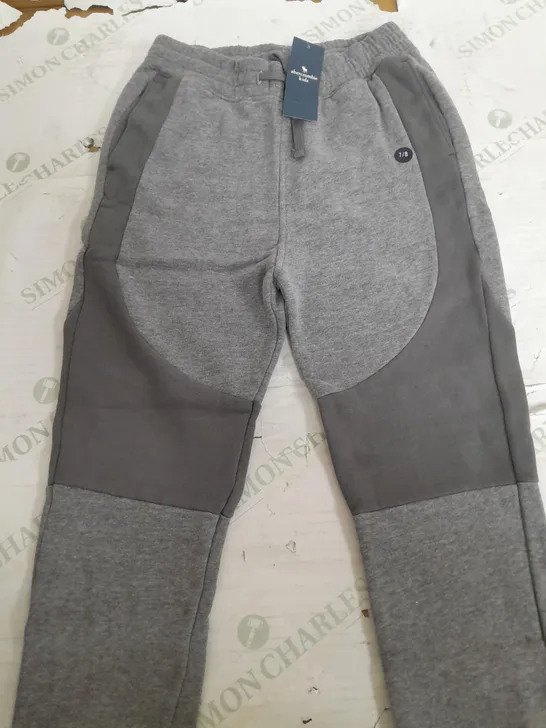 ABERCROMBIE KIDS LIGHT GREY JOGGERS - 7/8 YEARS