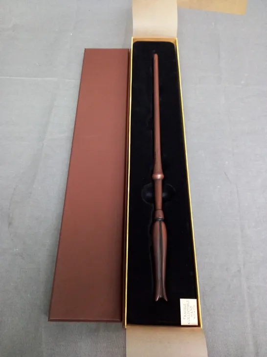HARRY POTTER COLLECTIBLE WAND