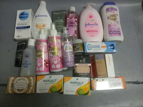 LOT OF APPROXIMATELY 20 ASSORTED HEALTH AND BEAUTY ITEMS TO INCLUDE JOHNSONS BABY LOTION, SENSODYNE TOOTHPASTE, EXTRACT SOAP AND MASSAGE MIST