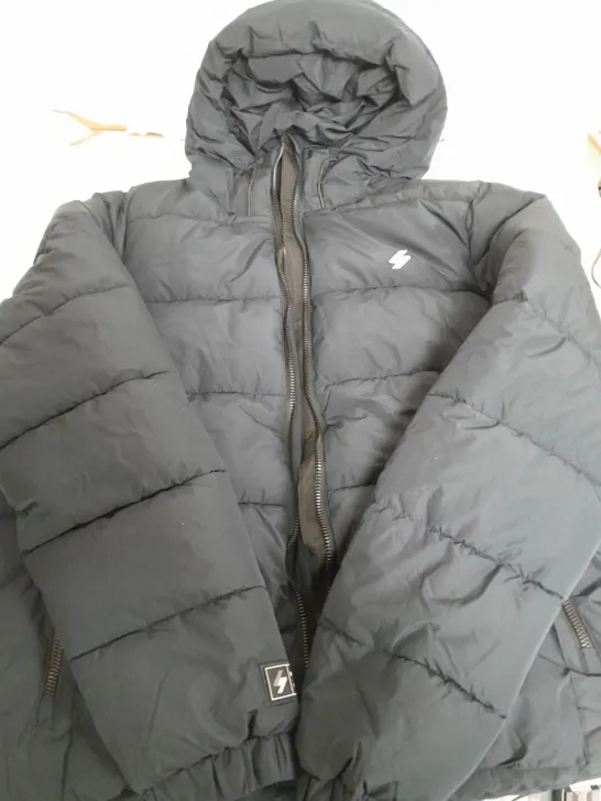 SUPERDRY MTN SPORTS PUFFER IN NAVY - XL