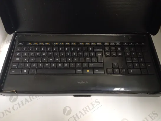 LOGITECH K800 ILLUMINATED WIRELESS KEYBOARD 