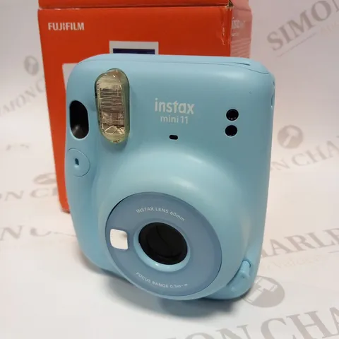 BOXED FUJI FILM INSTAX MINI 11 INSTANT CAMERA