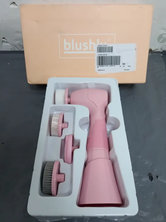 BLUSHLY CLEANSING & EXFOLIATING FACE BRUSH