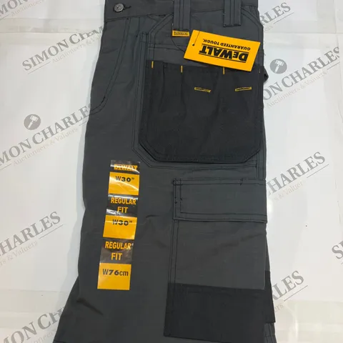 DEWALT CHEVERLEY SHORTS IN GREY SIZE 30