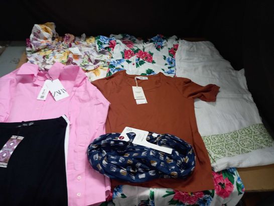 LARGE QUANTITY OF ASSORTED CLOTHING ITEMS TO INCLUDE BOOHOO, ZARA AND SEASALT CORNWALL
