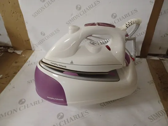 MORPHY RICHARDS JET STEAM GENERATOR IRON PINK/WHITE