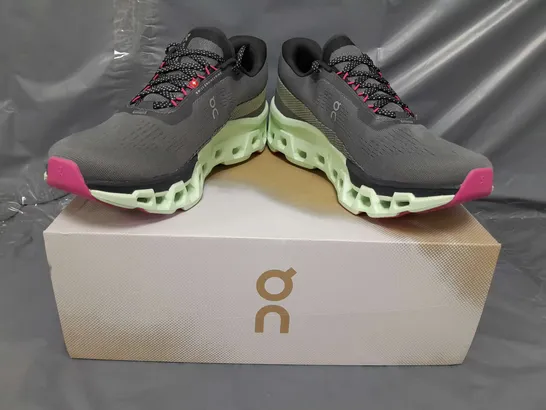 BOXED PAIR OF ON CLOUDMONSTER 2 SHOES IN ASPHALT/LIMA UK SIZE 8